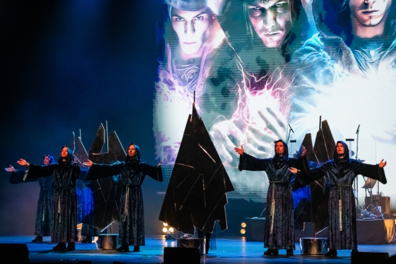 Легендарные хиты ENIGMA, SANDRA, GREGORIAN в шоу «MIRROR OF ENIGMA»